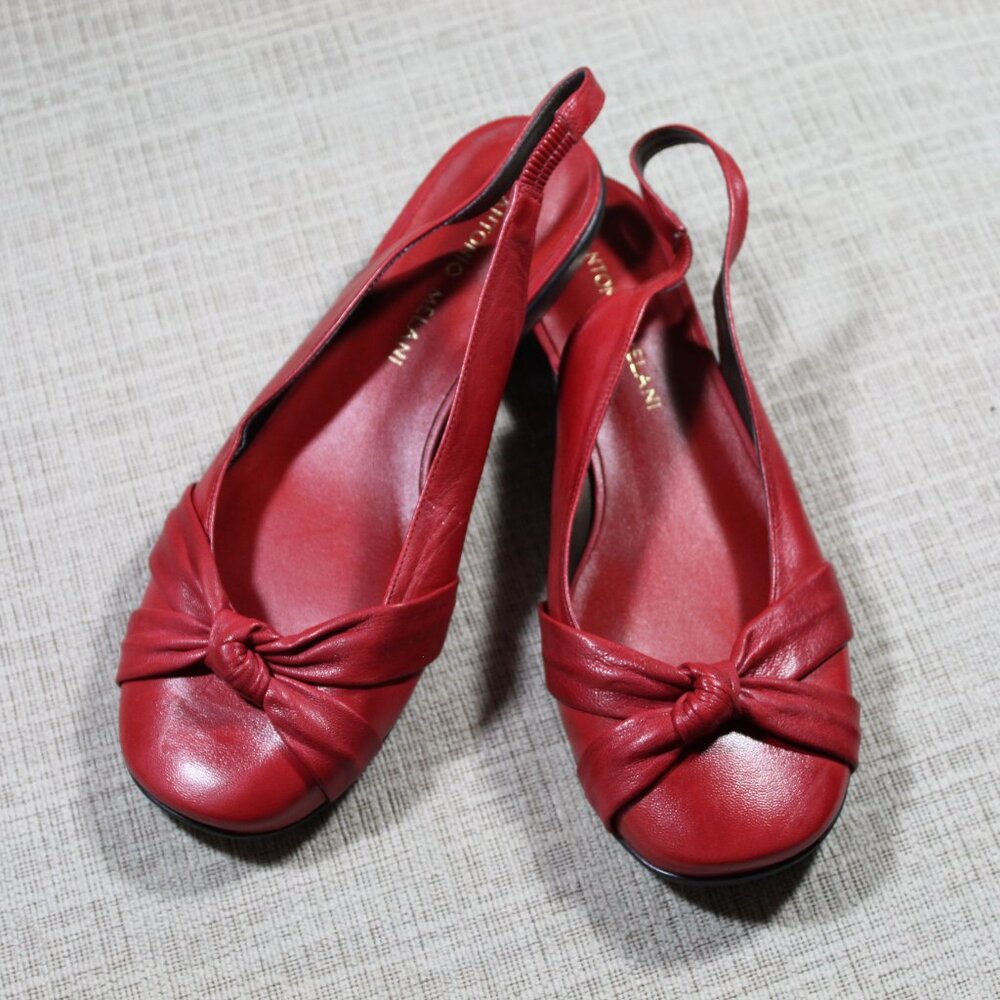 NWOT Antonio Melani Size 6.5 Red Twist Slingback Flats